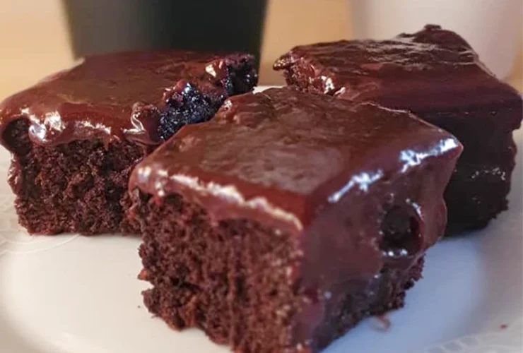 עוגת שוקולד חמה עסיסית ב-10 דקות