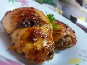 מתכון לחזה עוף ממולא – רולדות עוף עסיסיות ברוטב מפנק