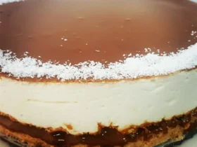 עוגת מוס אלפחורס חלומית עם שוקולד לבן וקוקוס